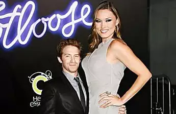 [Pics] Celeb Couples You Didn't Realize Have Huge Height Differences