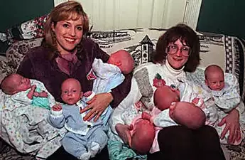 [Gallery] Worlds First Surviving Septuplets  Look At Them 20 Years Later