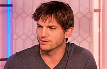 [Gallery] Kathie Lee Gifford asks Ashton Kutcher How She Can Pray for Him: His Answer Has People Blown Away