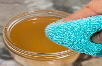 How To Naturally Remove Unsightly Moles & Skin Tags