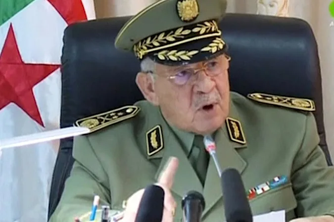 Algérie: le chef d’état-major Ahmed Gaïd Salah appelle au dialogue Algérie: le chef d’état-major Ahmed Gaïd Salah appelle au dialogue