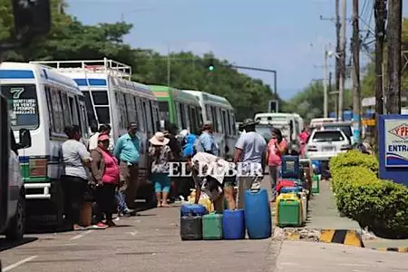 YPFB denuncia intento de saqueo de cisternas varadas en los bloqueos