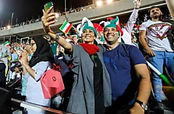 Το Ιράν θα αφήσει τις γυναίκες να παρευρίσκονται στον προκριματικό ποδοσφαιρικού αγ