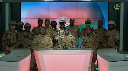 Militares anuncian el control de Burkina Faso y el fin del mandato del presidente Kaboré