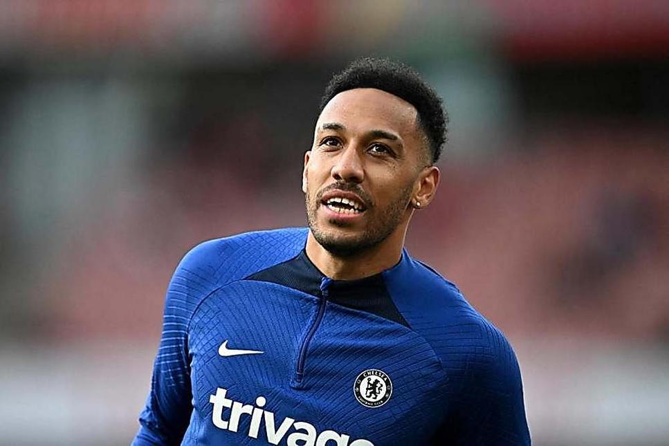 French club Marseille sign Pierre-Emerick Aubameyang from Chelsea