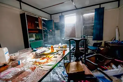 Saya membiarkan seorang pria tunawisma tinggal di flat saya tetapi itu membuat saya tidak mau membantu siapa pun lagi