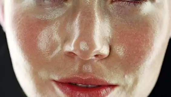 O segredo antirrugas da vovó que foi presa por aparentar ter 21