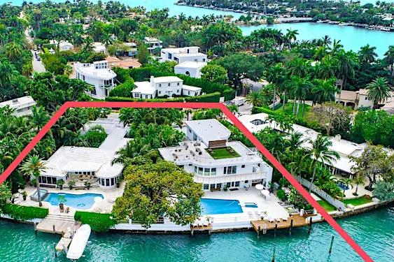 Ο πρώην διευθύνων σύμβουλος της Ford, Jacques Nasser, πουλά το συγκρότημα κατοικιών στο Μαϊάμι για 18 εκατομμύρια δολάρια Ο πρώην διευθύνων σύμβουλος της Ford, Jacques Nasser, πουλά το συγκρότημα κατοικιών στο Μαϊάμι για 18 εκατομμύρια δολάρια