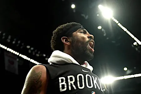 Kyrie Irving 'no jugará ni entrenará' con los Nets de Brooklyn por su estado de vacunación