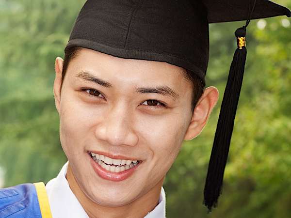 「通学不要、入学金0円」ソフトバンクの通信制大学！