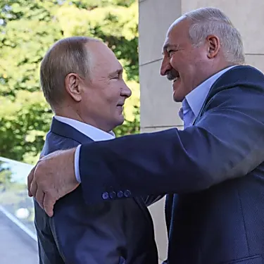 «Η ρωσική πίεση είναι πολύ ισχυρή»: Ο Πούτιν τραβά τη Λευκορωσία στον πόλεμο στην Ουκρανία;