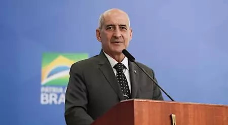 General Ramos diz que ataques contra Bolsonaro são “covardes”