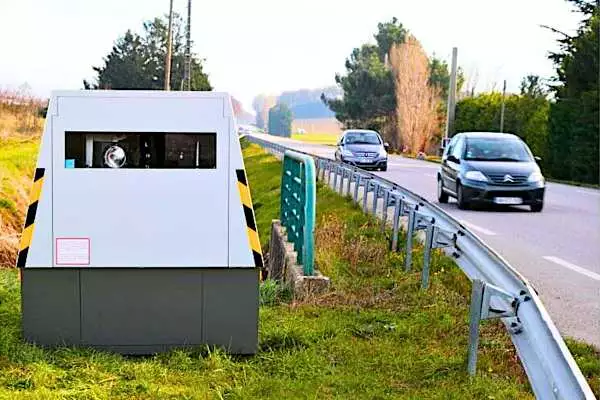 ⁠Driver reveals trick to avoid speeding fines