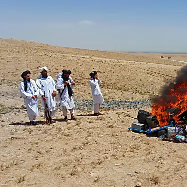 Οι Ταλιμπάν δημιουργούν φωτιά από «ανήθικο» μουσικό εξοπλισμό