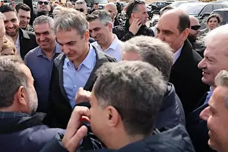 Κυριάκος Μητσοτάκης / Έστησε φιέστα στο Καστέλι ενώ εκκρεμεί η απόφαση του ΣτΕ για τον λόφο Παπούρα