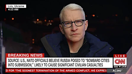 Reportero de CNN contiene las lágrimas tras video de bombardeo en Kyiv