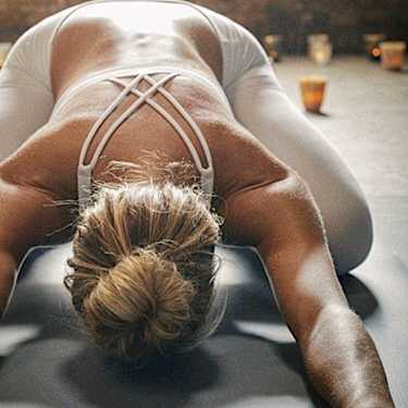 Simple Stretch Relieves Years of Back and Sciatica Pain (Watch) Simple Stretch Relieves Years of Back and Sciatica Pain (Watch)