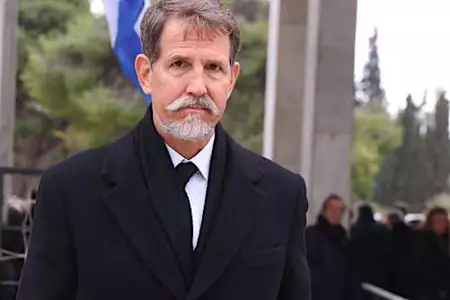 Ο Παύλος Ντε Γκρες για το Τατόι