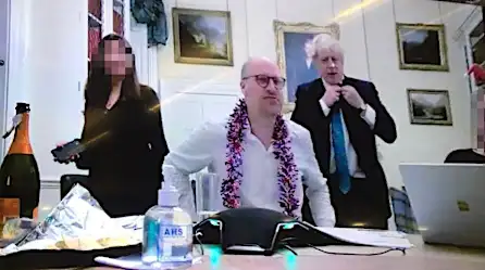 Boris Johnson está en la mira por nueva foto | Video