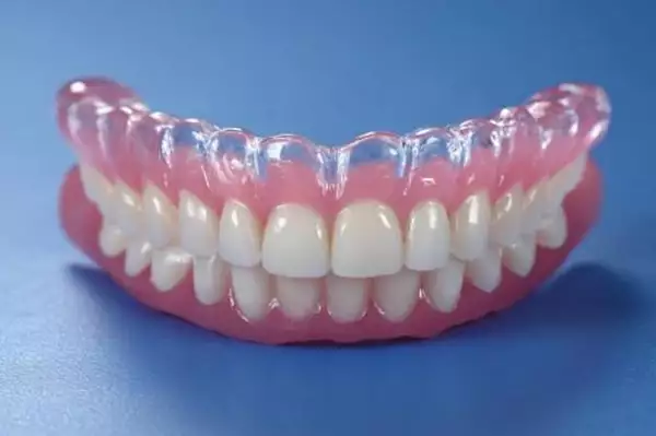 Τι καλύπτει ο ΕΟΠΥΥ για εμφυτεύματα δοντιών στην Ελλάδα