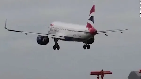 YouTube channel goes viral for man's hilarious commentary for landing jets YouTube channel goes viral for man's hilarious commentary for landing jets