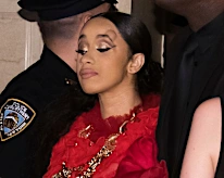 VIDEO: Cardi B y Nicki Minaj llegan a los golpes