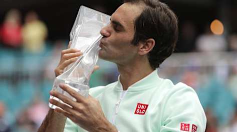 Federer, campeón de Miami y título 101 ATP destronando en una hora a Isner Federer, campeón de Miami y título 101 ATP destronando en una hora a Isner