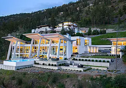 Ultra-Modern House in the Heart of Canada’s Okanagan Valley Wine Country