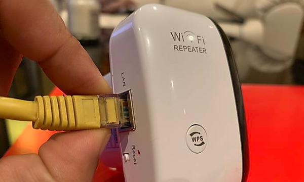 Everyone In Canada Is Going Crazy Over This High Speed Wifi Booster