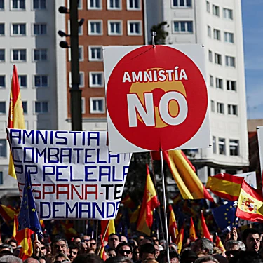 Οι Ισπανοί βουλευτές απορρίπτουν το νομοσχέδιο αμνηστίας για τους Καταλανούς αυτονομιστές σε πλήγμα για τον πρωθυπουργό Σάντσες