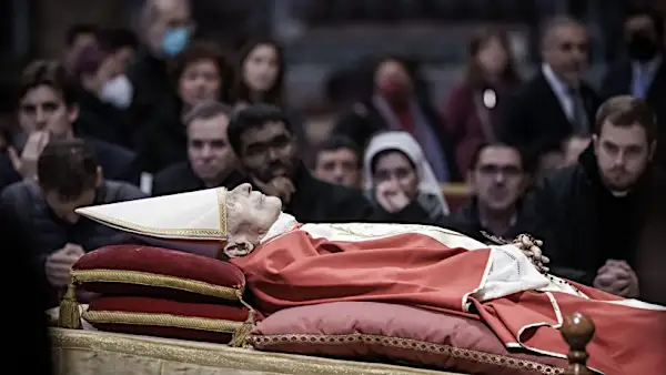Beerdigung von Papst Benedikt: So sehen Sie den Stream – alle Infos