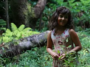 [pics] She Was Abandoned in The Jungle at 5 Years and Raised by Monkeys, until She Was Found