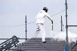 築10年以上なら、外壁塗装の「助成金制度」で新築同然へ。 築10年以上なら、外壁塗装の「助成金制度」で新築同然へ。