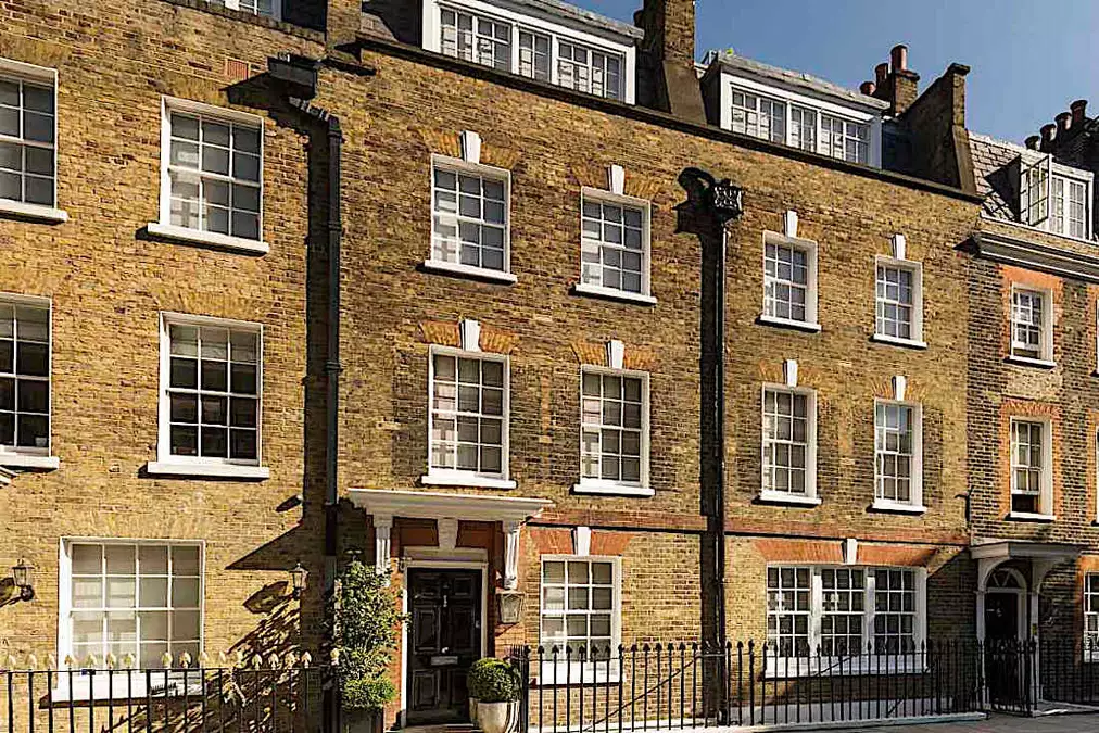 London Home of Lee Radziwill, Jackie O’s Sister and One-Time Princess, Lists for £8.75 Million London Home of Lee Radziwill, Jackie O’s Sister and One-Time Princess, Lists for £8.75 Million