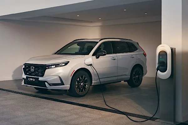 Honda CR-V: ahora con motorización Full Hybrid y Plug-In Hybrid
