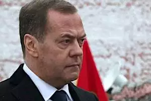 Russia's Medvedev: Countries to arm Iran with nuclear warheads