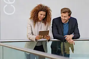 Économisez du temps et de l’argent grâce à une solution de gestion de voyages d’affaires