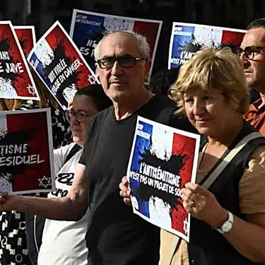 Γάλλοι έφηβοι κατηγορούνται για αντισημιτικό βιασμό σε επίθεση που καταδικάστηκαν από πολιτικούς ηγέτες