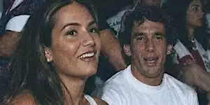 Luiza Brunet recupera foto com Ayrton Senna e ganha comentário de Xuxa; veja Luiza Brunet recupera foto com Ayrton Senna e ganha comentário de Xuxa; veja