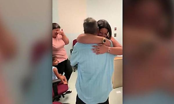 Homeless man reunites with daughters after 24 years