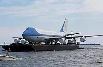 The Tactical Reason Air Force One Has To Be Painted Blue