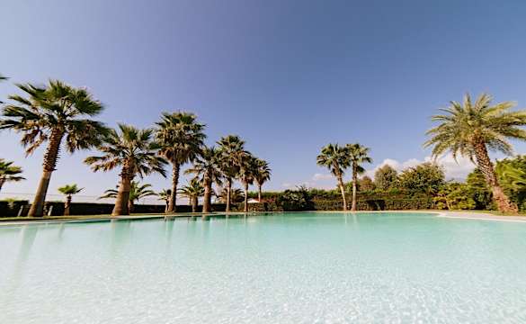 Benvenuti al Velia, il villaggio immerso nel Cilento Benvenuti al Velia, il villaggio immerso nel Cilento