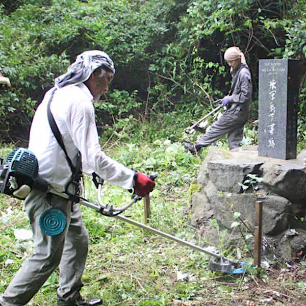 石碑周辺すっきり　慰霊祭を前に清掃　爆撃機B29墜落の壱岐