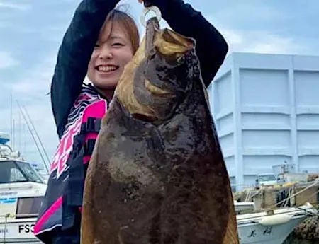 昨日ナニ釣れた？沖釣り速報：福島いわきで80cm頭にヒラメ3匹