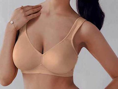 Addio reggiseni tradizionali: ecco il reggiseno rimodellante più venduto dell’anno