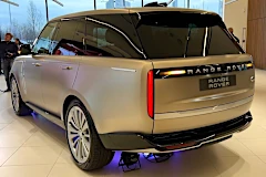 Land Rover Offers Incentives For Latest Range Rover (Search For Deals)