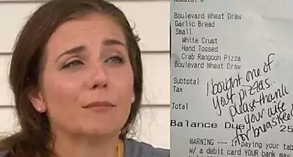 [Pics] Waitress Slips Married Man A Note, Wife Later Learned What It Said
