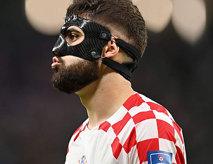 ¿Por qué algunos futbolistas usan máscaras en los partidos del Mundial de Qatar?