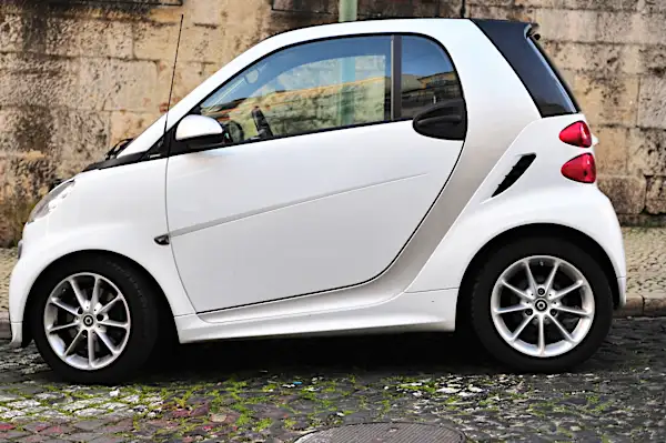Nuevo coche eléctrico para personas mayores: el precio puede sorprenderte