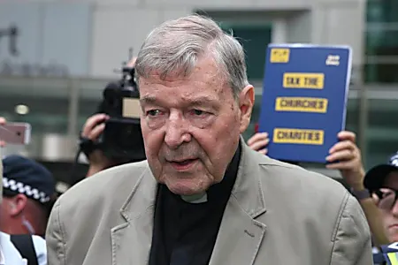 Πώς η «ισχυρή» μαρτυρία του θύματος της αυστραλιανής κακοποίησης κατέρρευσε τον κορυφαίο αξιωματούχο του Βατικανού, Γιώργο Πέλ
